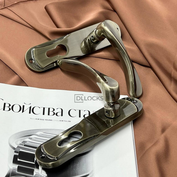 Ручки на планці Imperial ZN Florida 62 mm AB - бронза